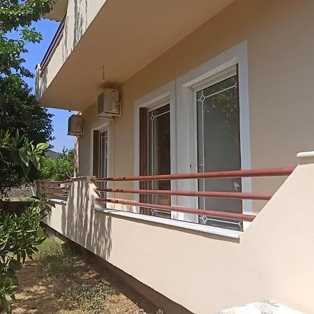 Διαμέρισμα Happy Days Τυρός